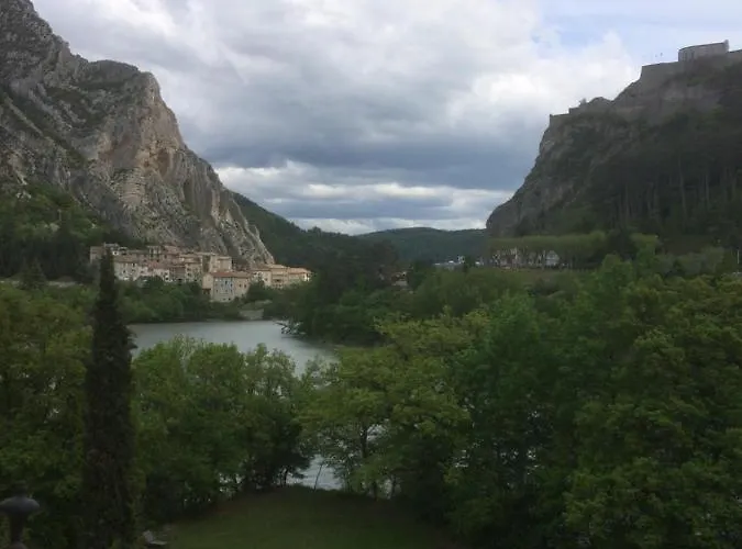 Bed & Breakfast Chateau De La Cazette Sisteron