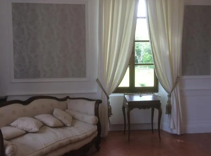 Chateau De La Cazette Bed & Breakfast