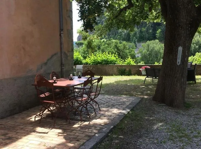 Chateau De La Cazette Bed & Breakfast 3*