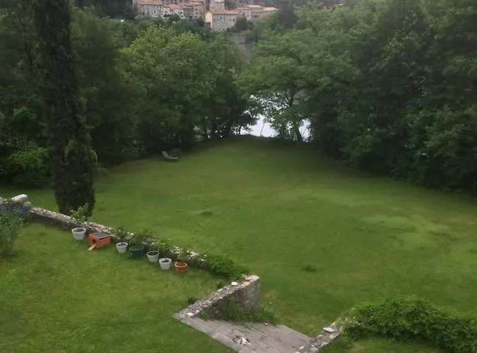 Chateau De La Cazette 3*